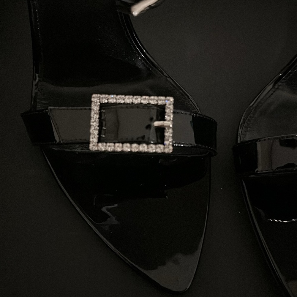 Saint Laurent Claude 110mm buckle heel sandal in patent leather - Picture 11 of 16